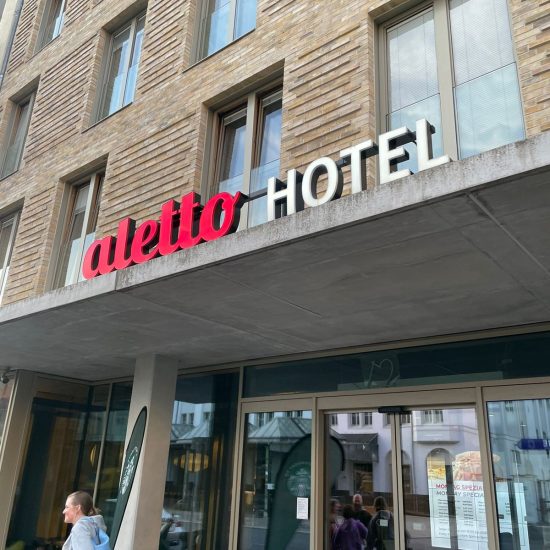 0 Hotel