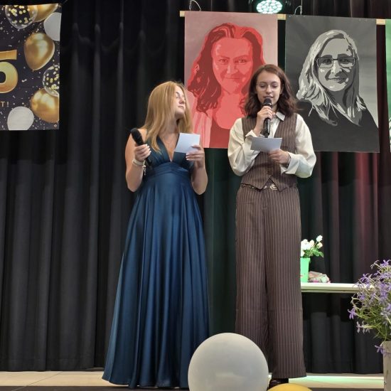 32c8079e-dd98-47bc-85eb-b7182aab01c3