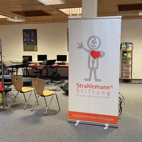 81abc045-3443-4e2b-b48f-b203369b6f7a