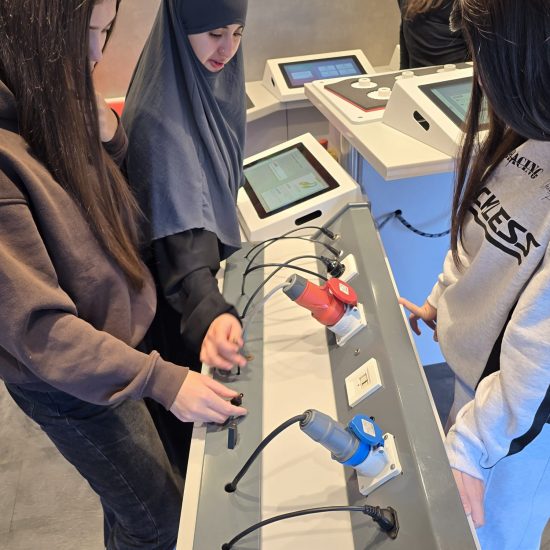 WhatsApp Image 2025-11-17 at 17.30.37 (17) WhatsApp Image 2025-11-17 at 17.30.37 (17)