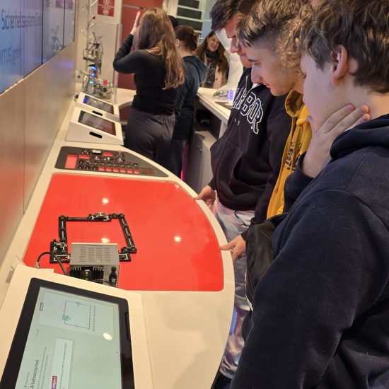 WhatsApp Image 2025-11-17 at 17.30.37 (19) WhatsApp Image 2025-11-17 at 17.30.37 (19)