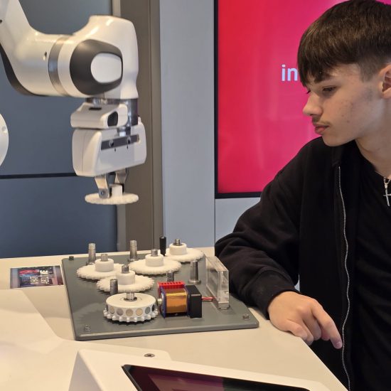 WhatsApp Image 2025-11-17 at 17.30.38 (14) WhatsApp Image 2025-11-17 at 17.30.38 (14)