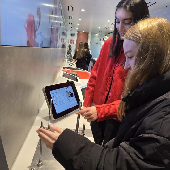 WhatsApp Image 2025-11-17 at 17.30.38 (7) WhatsApp Image 2025-11-17 at 17.30.38 (7)