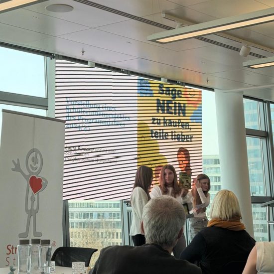 aba3eb50-02ac-4f39-ad58-683ed3e0c1bb aba3eb50-02ac-4f39-ad58-683ed3e0c1bb